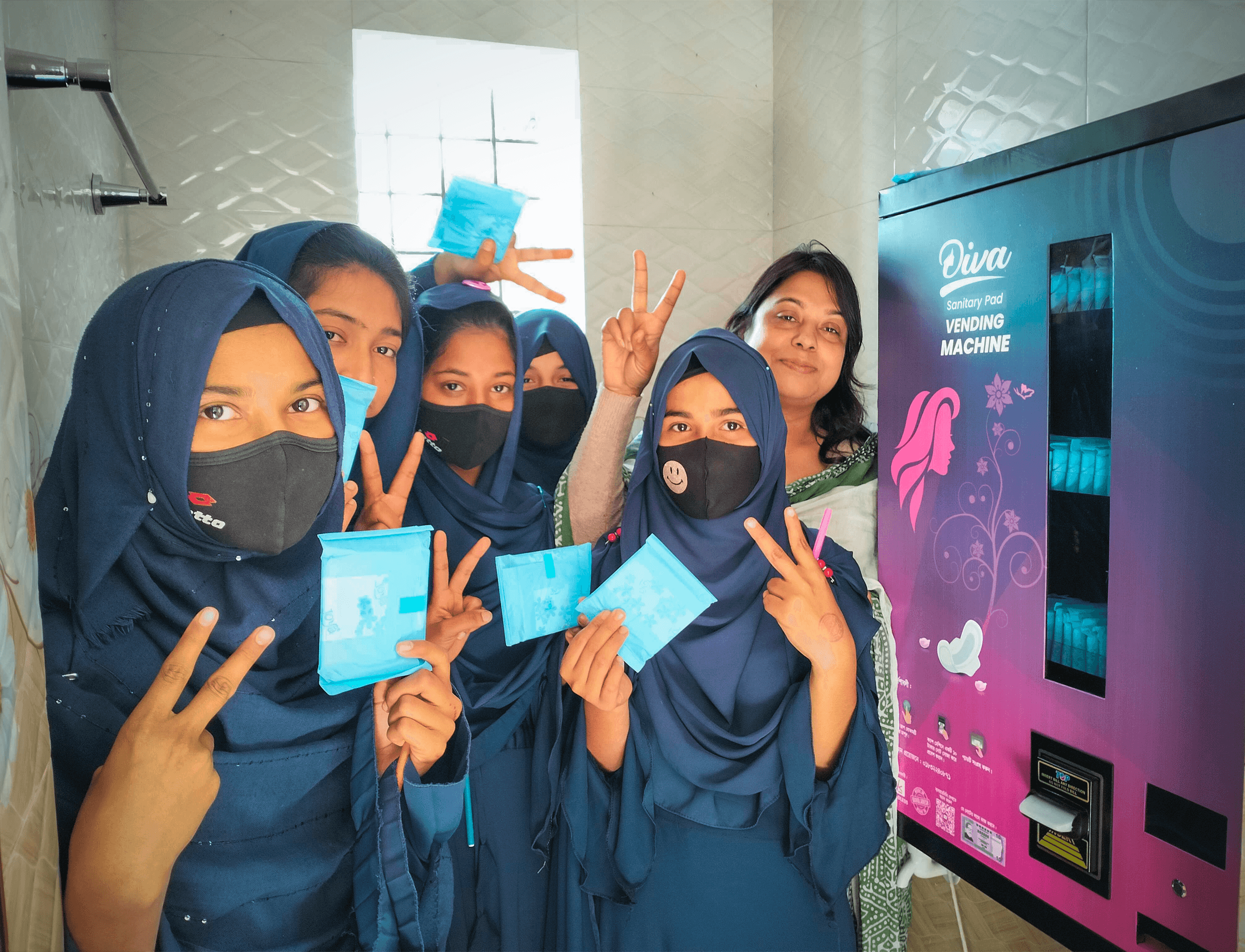 Diva - Sanitary Pad Vending Machine left photo
